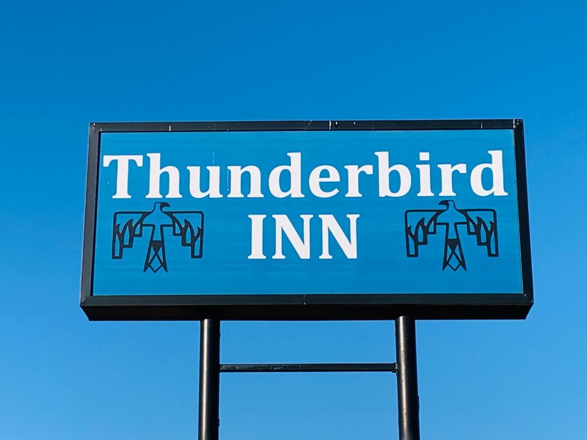 Thunderbird Inn Либерал Екстериор снимка